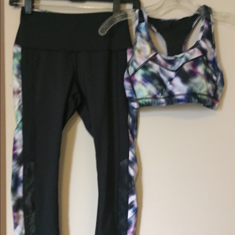 Work out capris and sports bra